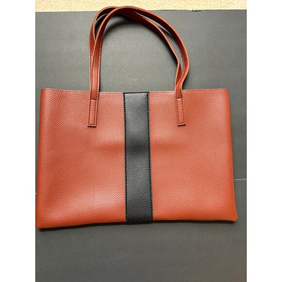 NWOT Vince Camuto Vegan Leather Shoulder Bag w/ dustbag and care instuctions - Picture 2 of 10